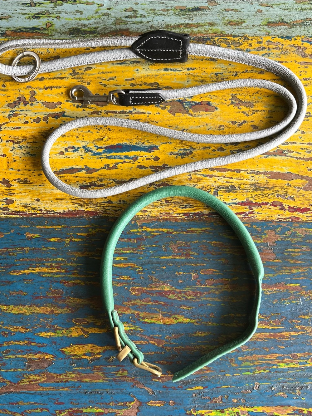 Dogs & Horses - Rolled Soft Leather Medium Green Dog Collar & Rolled Grey Leash